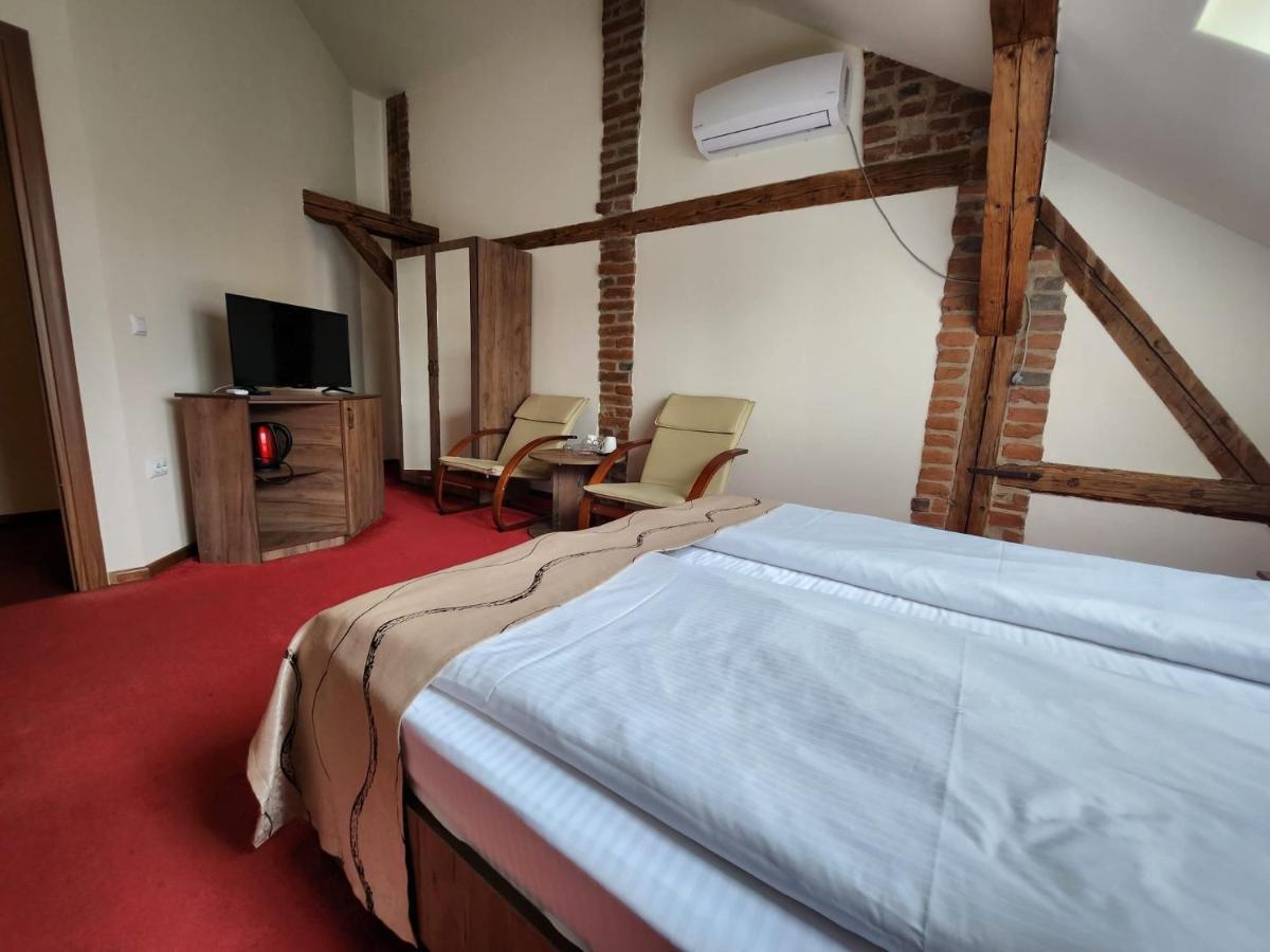 Antique Aparthotel Alba Iulia Ngoại thất bức ảnh