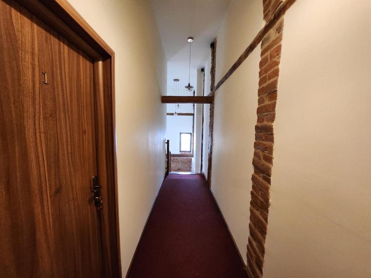 Antique Aparthotel Alba Iulia Ngoại thất bức ảnh