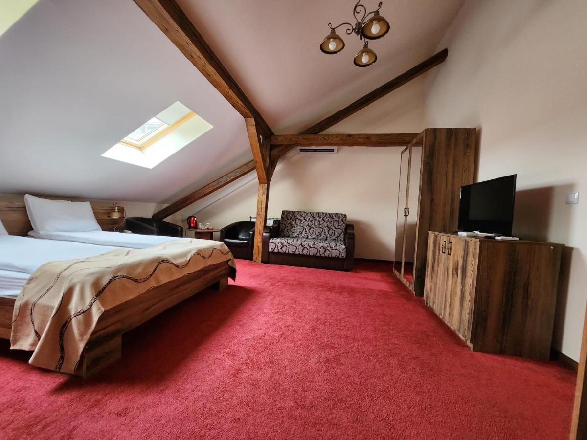 Antique Aparthotel Alba Iulia Ngoại thất bức ảnh