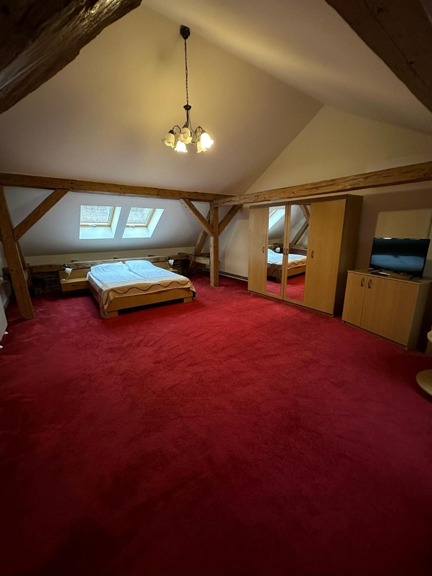 Antique Aparthotel Alba Iulia Ngoại thất bức ảnh