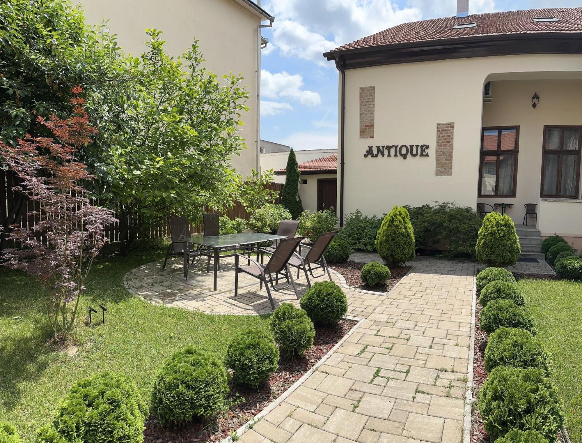 Antique Aparthotel Alba Iulia Ngoại thất bức ảnh
