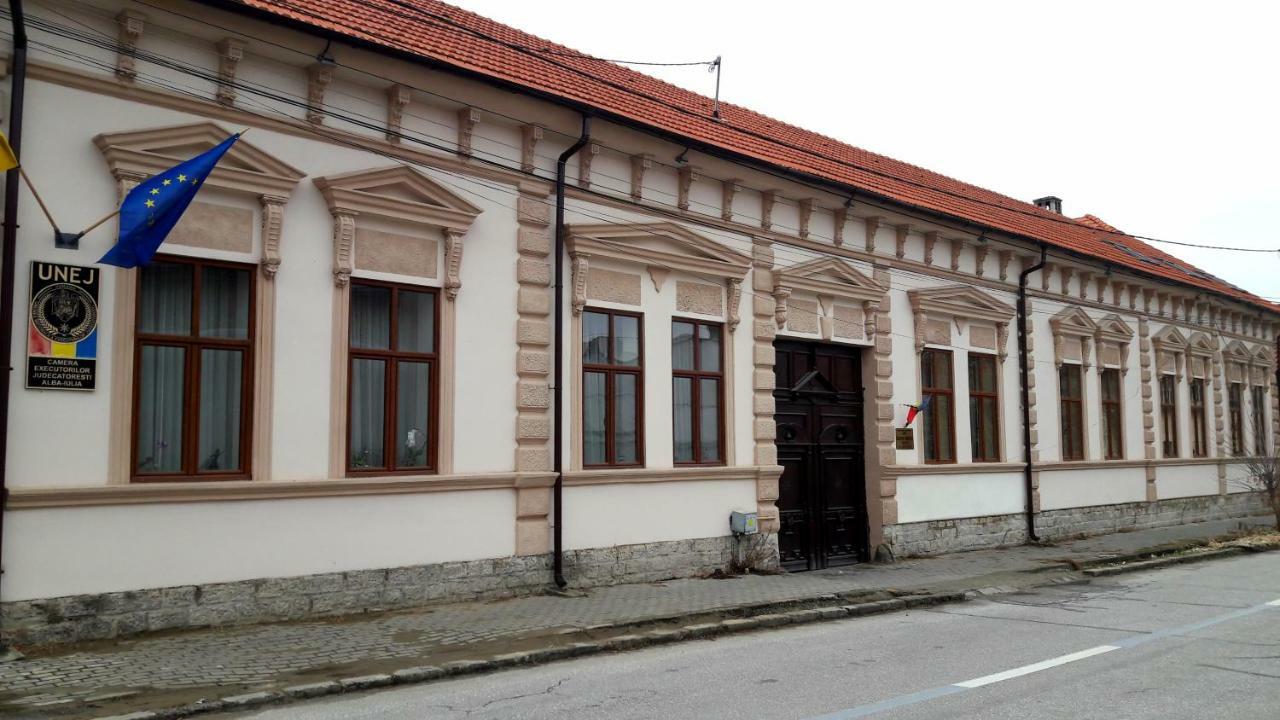 Antique Aparthotel Alba Iulia Ngoại thất bức ảnh