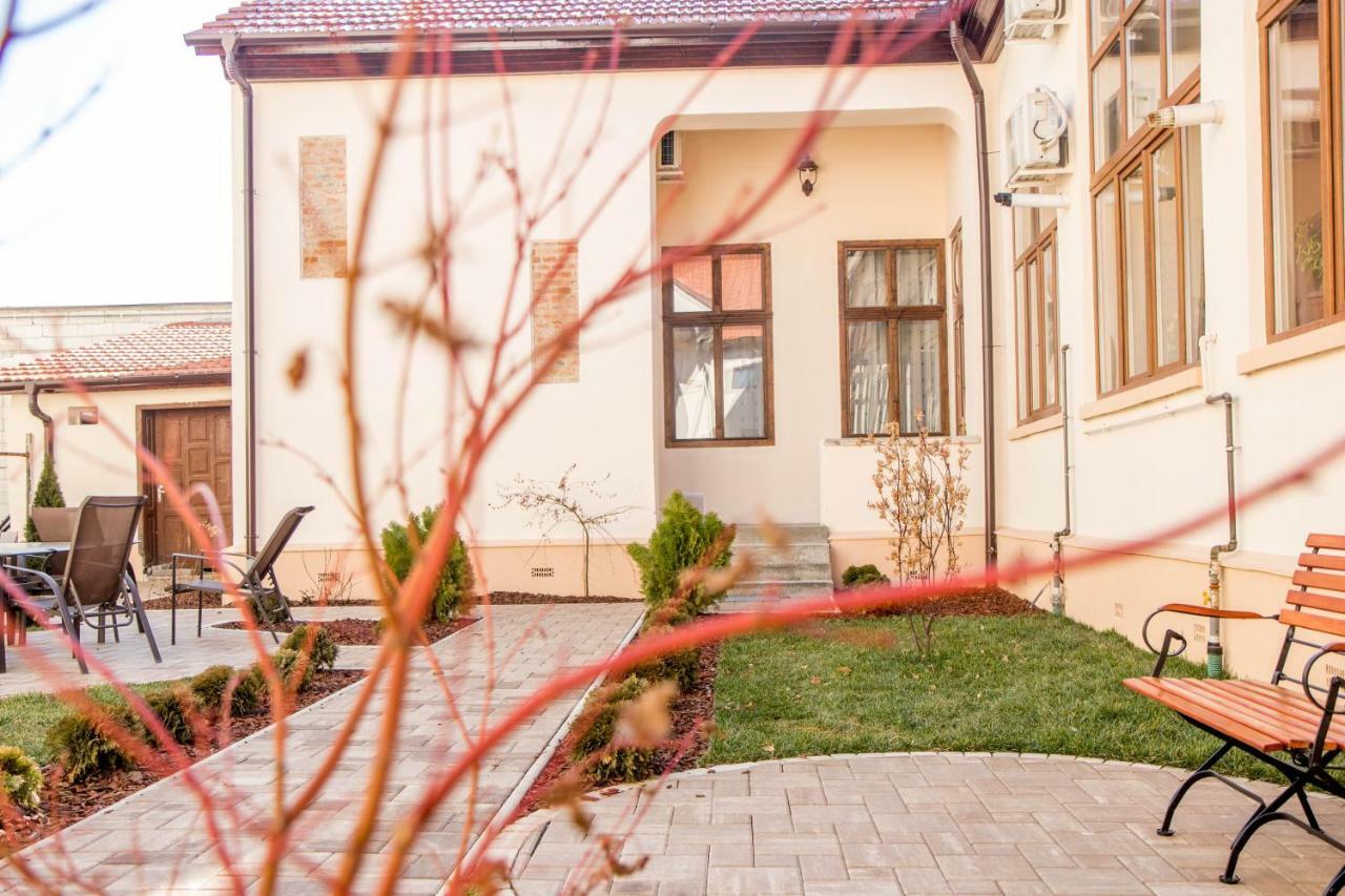 Antique Aparthotel Alba Iulia Ngoại thất bức ảnh
