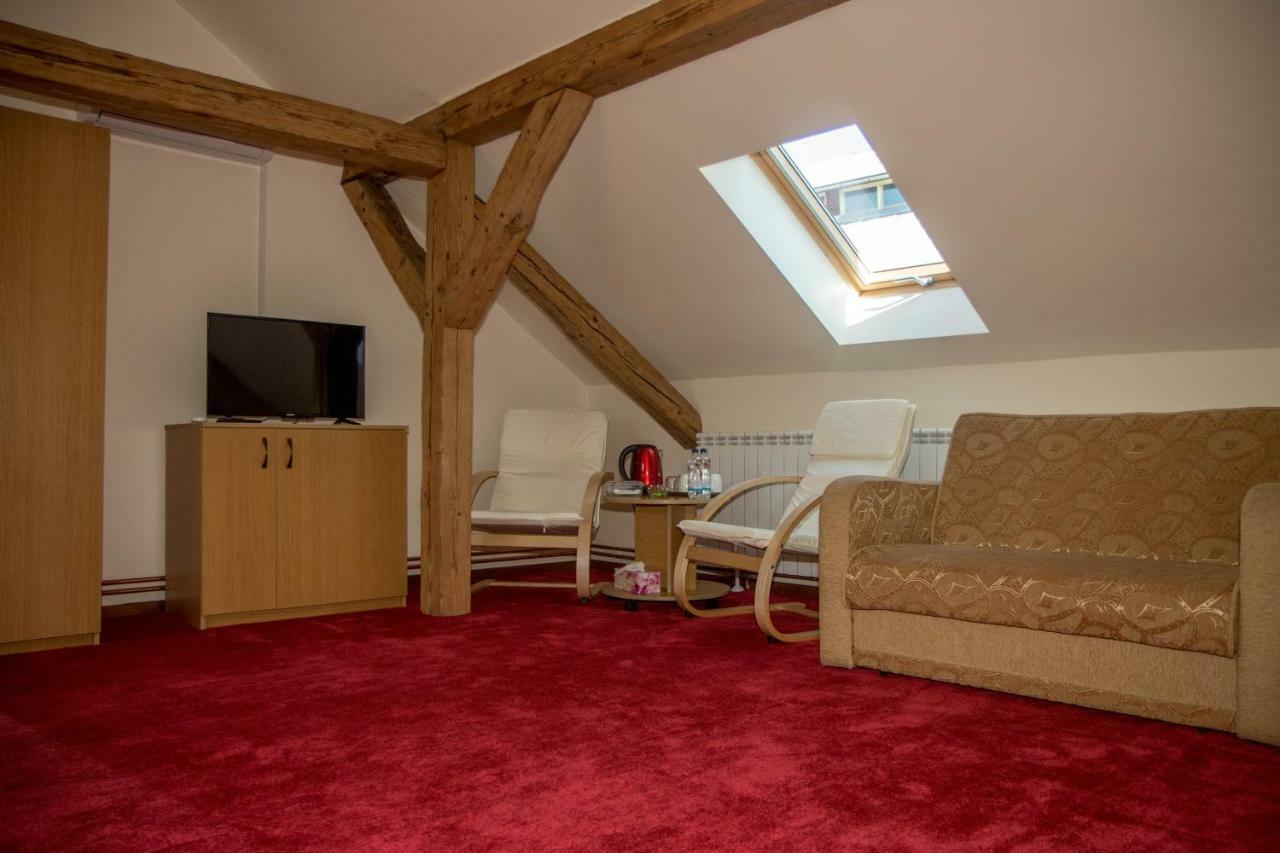 Antique Aparthotel Alba Iulia Ngoại thất bức ảnh