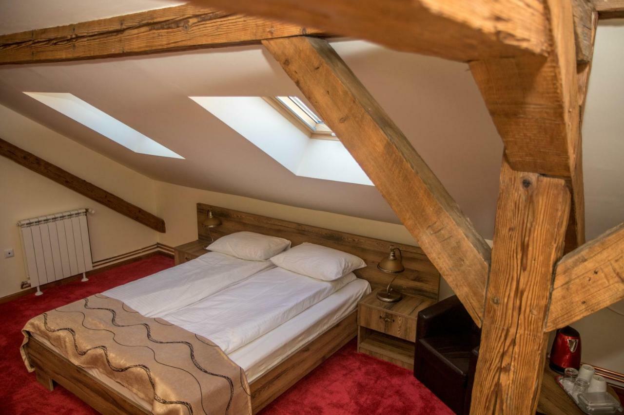 Antique Aparthotel Alba Iulia Ngoại thất bức ảnh